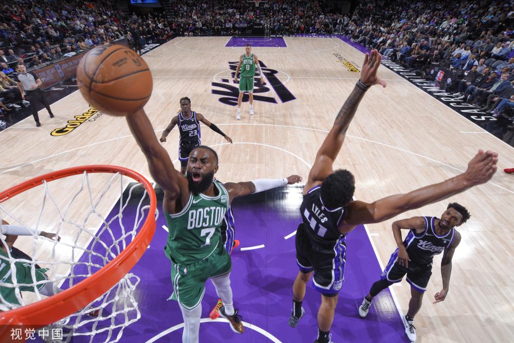 鼓舞他们追 鼓舞他们追