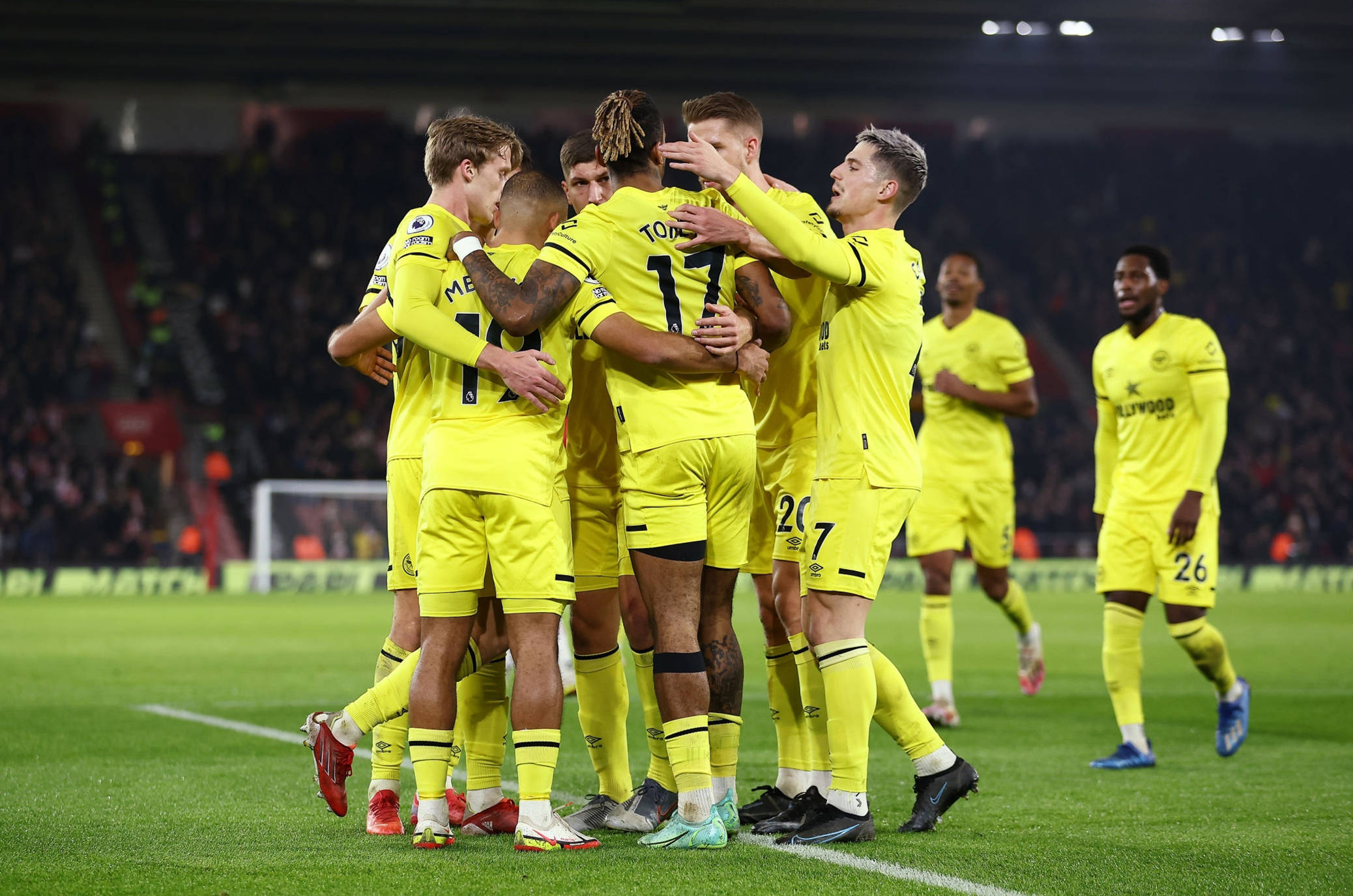 的队友们通 的队友们通